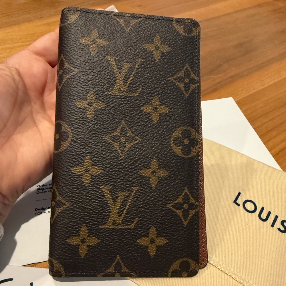 Louis Vuitton Monogram Agenda Cover Wallet